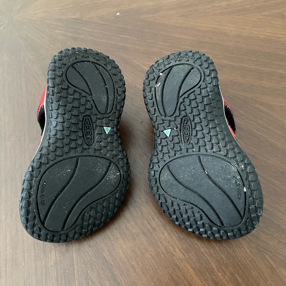 KEEN Stingray Water Shoes Toddler - Size 6 - Picture 3 of 4